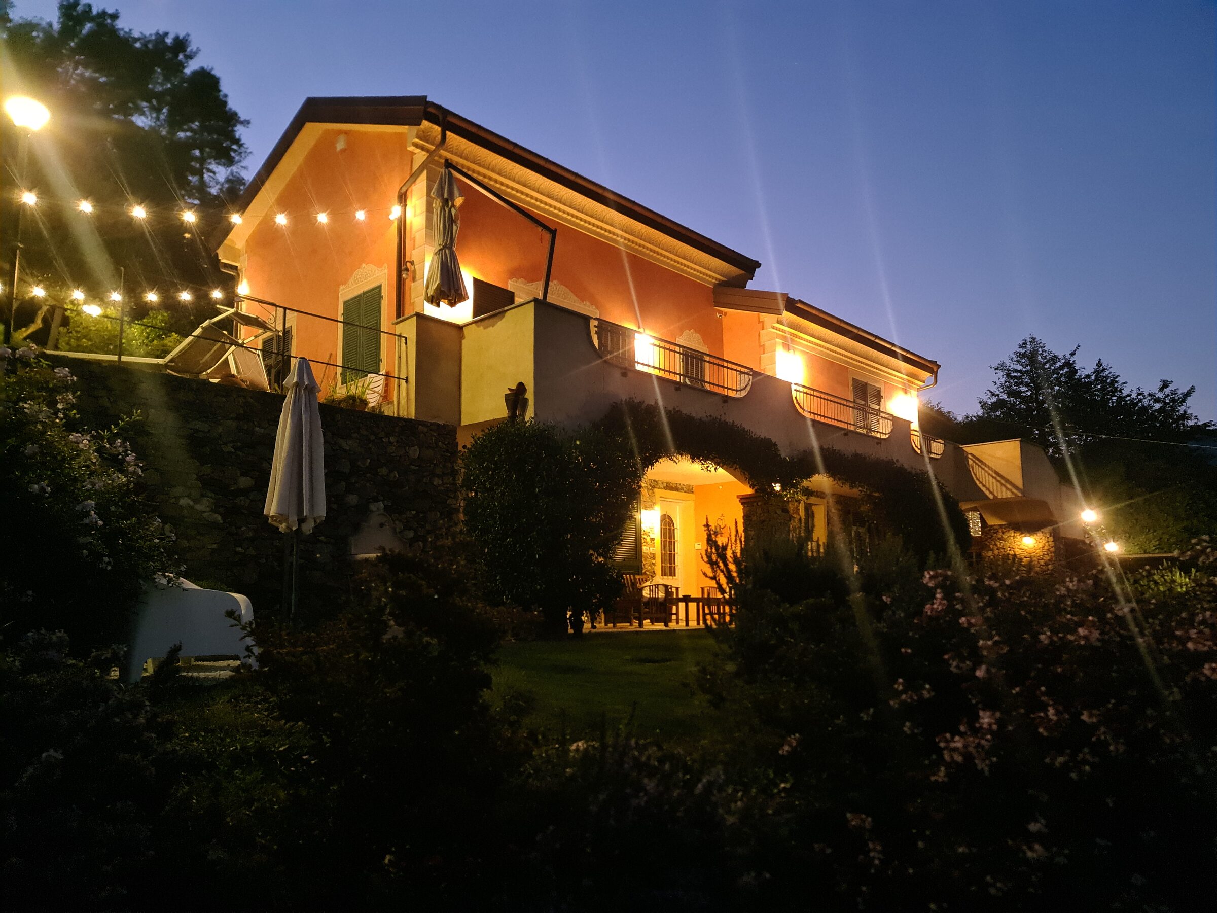 Sera in Villa &ndash; Villa Claudia Vacanze, Quiliano